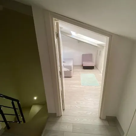 Dubleks Havuzlu Sifir Daire Apartman Çeşme